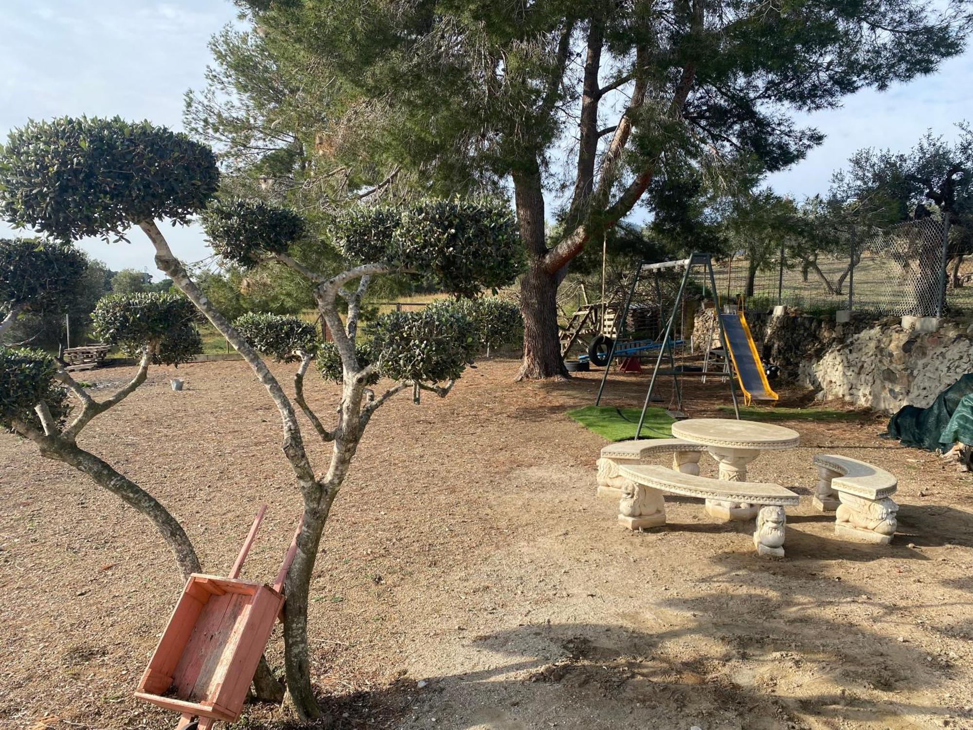 Lo Tros Villa Botarell ภายนอก รูปภาพ